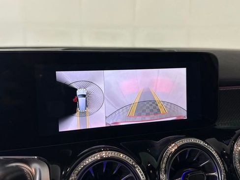 Used 2022 Mercedes-Benz GLB 250 image 17