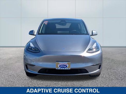 Used 2025 Tesla Model Y Long Range image 8
