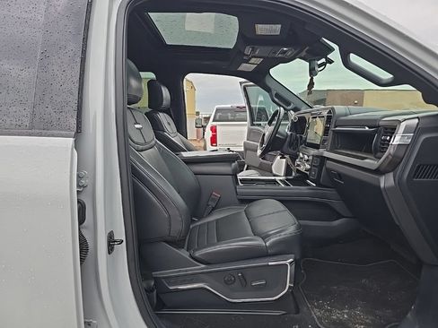 Used 2026 Ford F250 Platinum AWD/4WD image 16