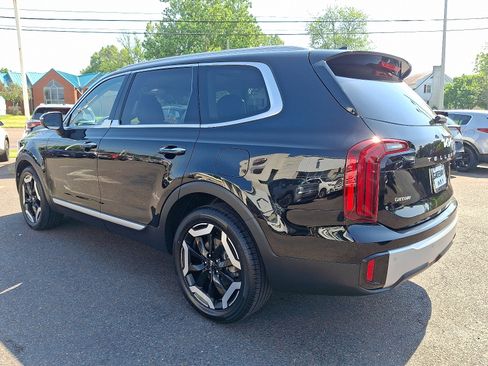 Used 2024 Kia Telluride S image 4