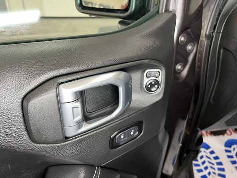 Used 2021 Jeep Wrangler Unlimited Sahara w/ Uconnect 4C Nav & Sound Group image 15