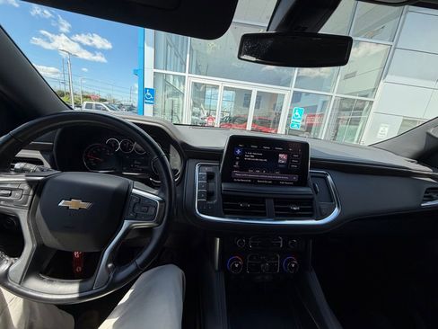 Used 2021 Chevrolet Suburban LT image 18