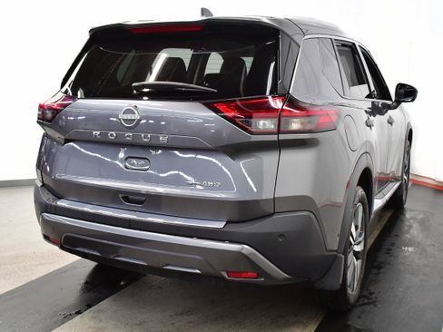 Used 2023 Nissan Rogue SL w/ SL Premium Package image 7