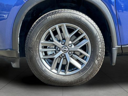 Used 2023 Nissan Rogue S FWD image 24