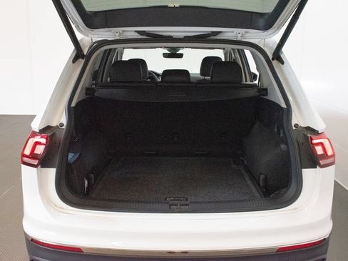 Used 2024 Volkswagen Tiguan SE AWD/4WD image 24