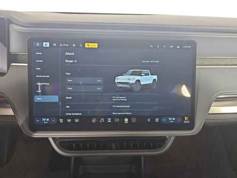 Used 2025 Rivian R1T Adventure image 27