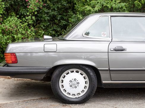 Used 1987 Mercedes-Benz 560 SL image 10