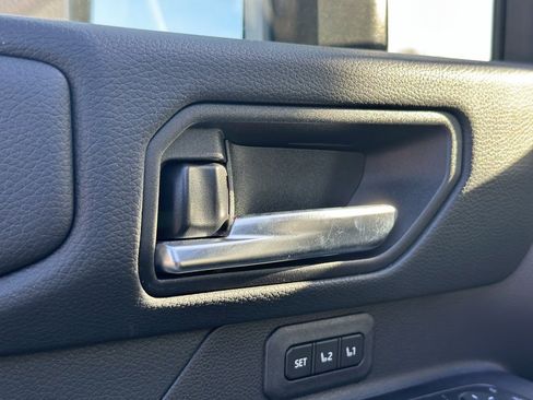 Used 2025 Toyota Land Cruiser image 17