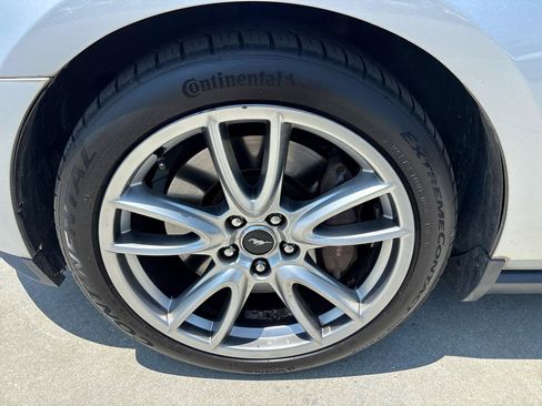Used 2012 Ford Mustang GT Premium w/ Brembo Brake Pkg RWD image 11