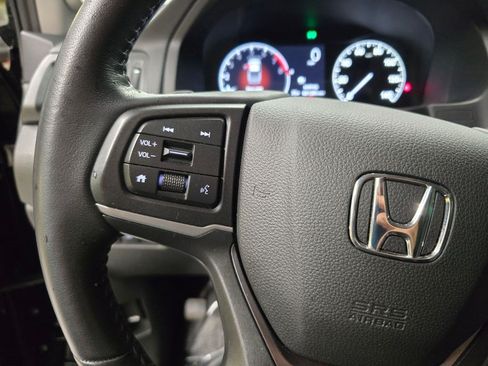 Used 2025 Honda Ridgeline Sport image 22