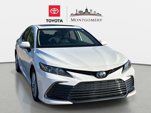 Used 2024 Toyota Camry LE w/ Convenience Package image 1