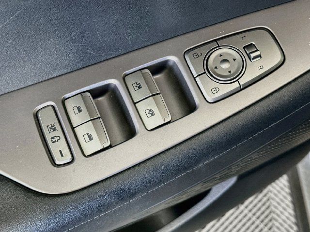 Used 2025 Hyundai Palisade SEL FWD image 19