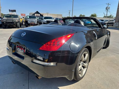 Used 2006 Nissan 350Z Touring image 12