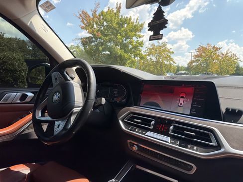 Used 2019 BMW X7 xDrive50i w/ Premium Package AWD/4WD image 6