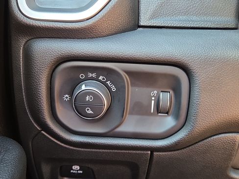 Used 2023 RAM 1500 Big Horn AWD/4WD image 27