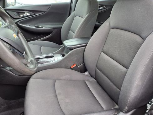 Used 2023 Chevrolet Malibu LT FWD image 3