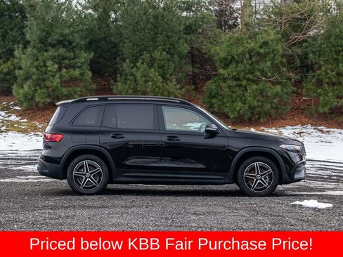 Used 2023 Mercedes-Benz EQB 300 4MATIC w/ AMG Night Package image 10