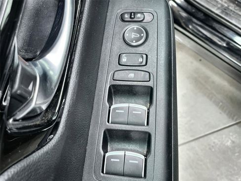 Used 2025 Honda CR-V EX-L image 12