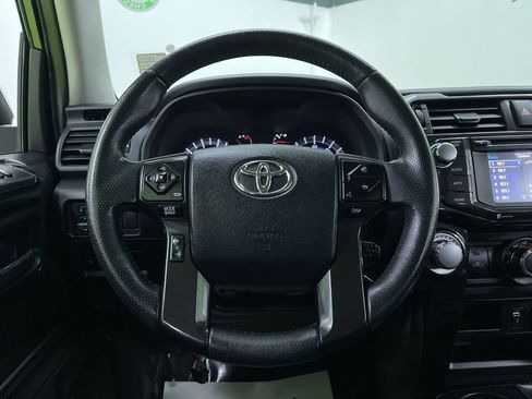 Used 2017 Toyota 4Runner TRD Off-Road image 18