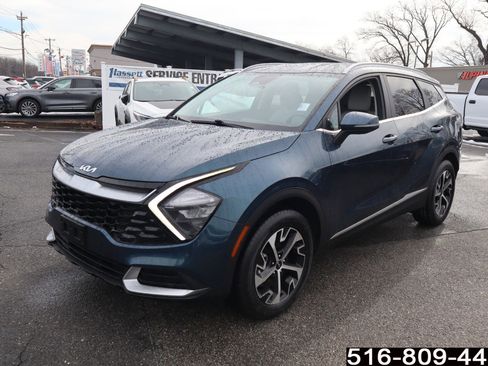 Used 2023 Kia Sportage EX image 8