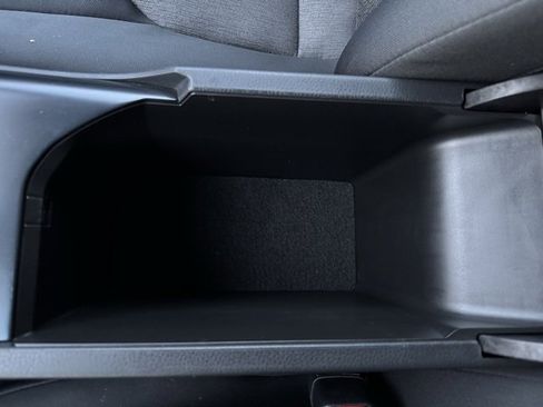 Certified 2018 Toyota Camry LE image 19