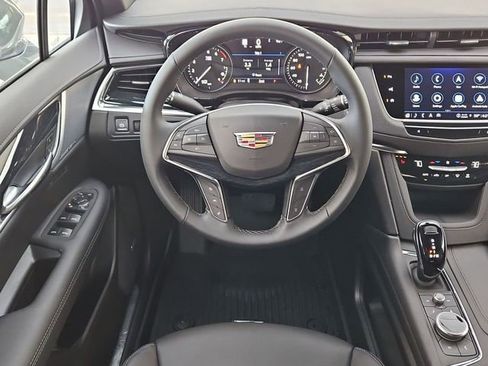 New 2026 Cadillac XT5 Premium Luxury image 10