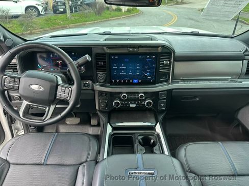Used 2025 Ford F350 Platinum AWD/4WD image 34