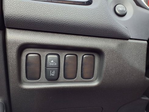 Used 2025 Mitsubishi Outlander Sport LE AWD/4WD image 15