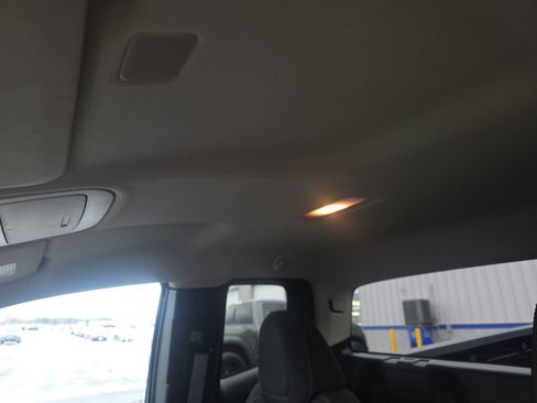 Used 2022 Chevrolet Colorado LT w/ Fleet Safety Package image 16