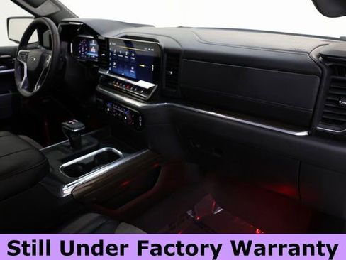 Used 2025 Chevrolet Silverado 1500 RST AWD/4WD image 17