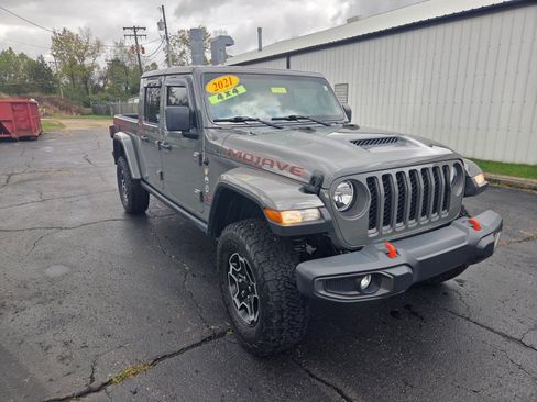 Used 2021 Jeep Gladiator Mojave w/ Cold Weather Group AWD/4WD image 3