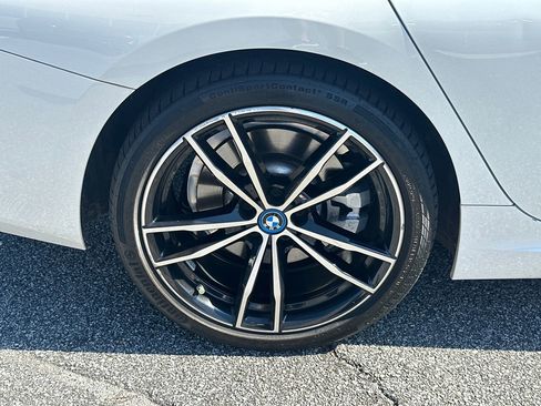 Used 2023 BMW 330e RWD image 17