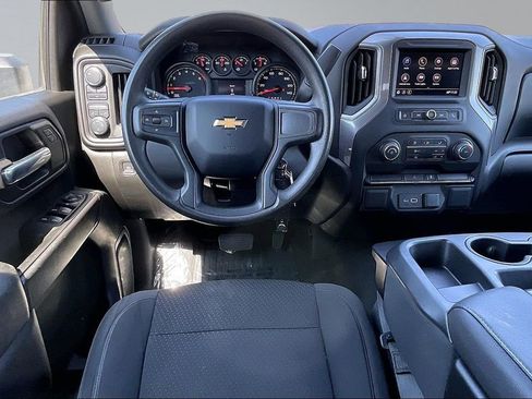 Used 2022 Chevrolet Silverado 2500 Custom AWD/4WD image 5