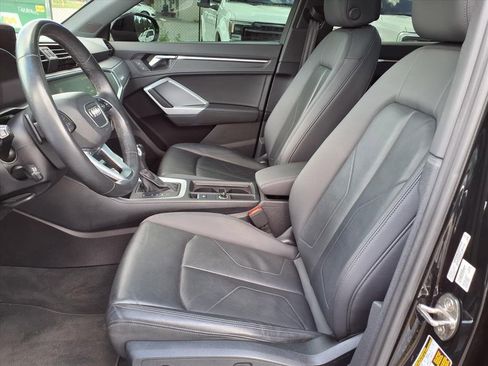 Used 2022 Audi Q3 2.0T Premium Plus w/ Premium Plus Package image 26