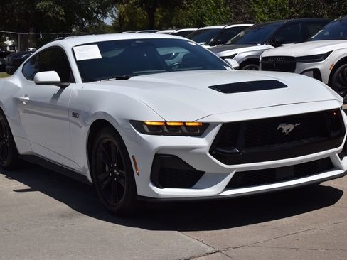 Used 2024 Ford Mustang GT RWD image 4