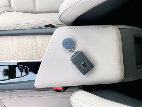 New 2026 Volvo XC60 B5 Core image 34