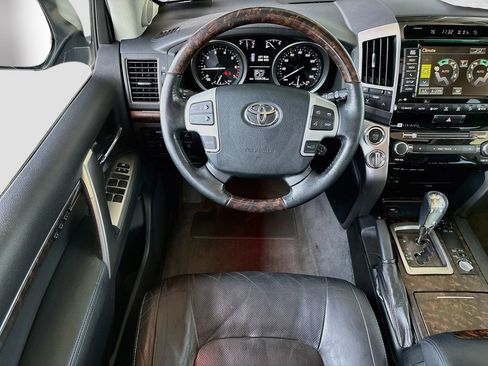 Used 2015 Toyota Land Cruiser AWD/4WD image 10