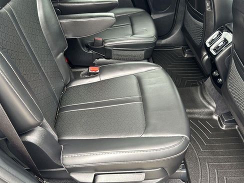 Used 2023 Kia Sorento SX AWD/4WD image 16