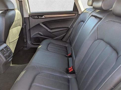 Used 2020 Volkswagen Passat 2.0T SEL image 26