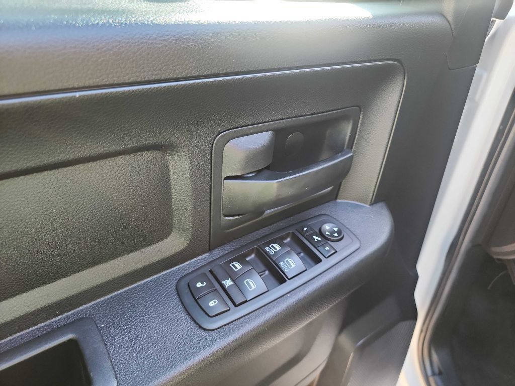Used 2016 RAM 2500 Tradesman w/ Chrome Appearance Group AWD/4WD image 15