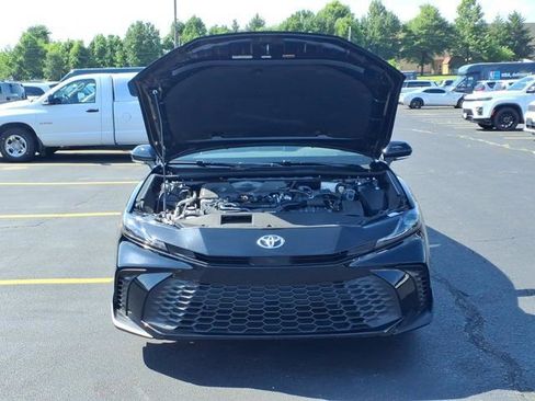 Used 2025 Toyota Camry SE FWD image 33