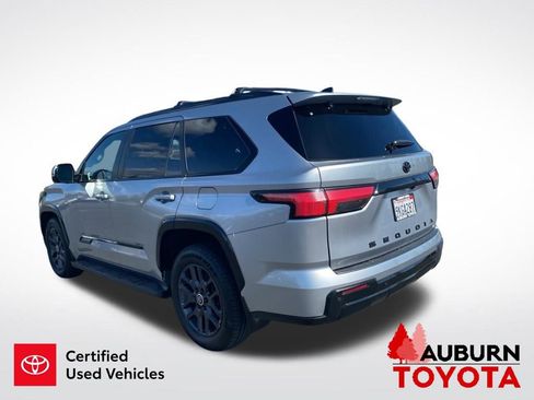Used 2024 Toyota Sequoia Platinum AWD/4WD image 6