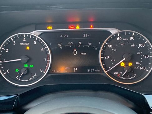 Used 2022 Nissan Pathfinder SL image 29