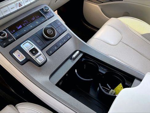 Used 2020 Hyundai Palisade Limited FWD image 14