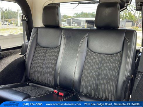 Used 2015 Jeep Wrangler Sport image 23