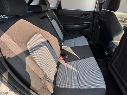 Used 2023 Hyundai Kona SE FWD image 21