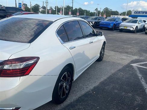 Used 2017 Honda Accord LX image 2