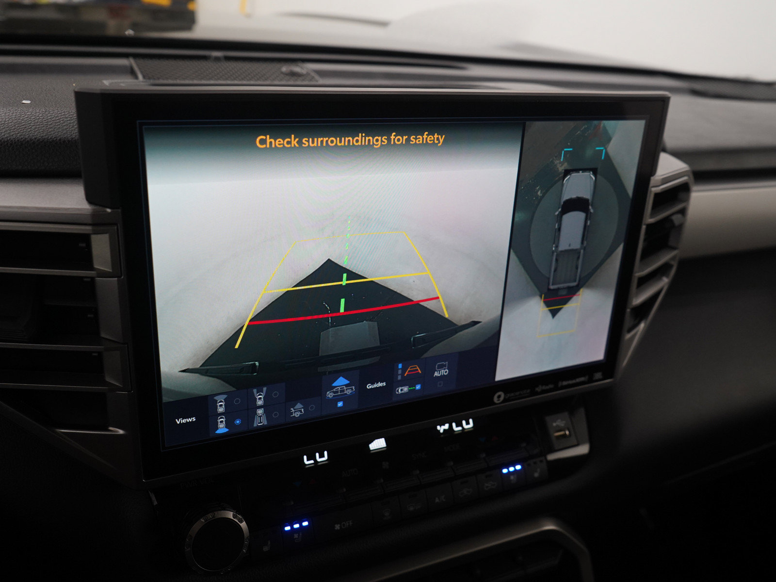 Used 2024 Toyota Tundra Limited AWD/4WD image 20