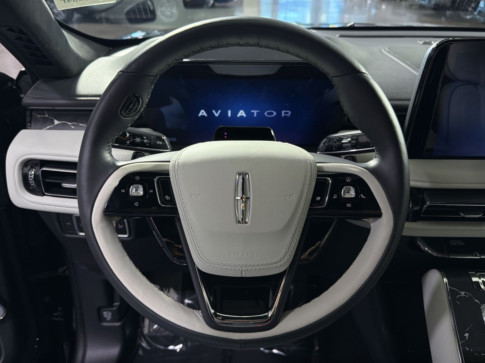 Used 2026 Lincoln Aviator Black Label w/ Jet Appearance Package AWD/4WD image 25