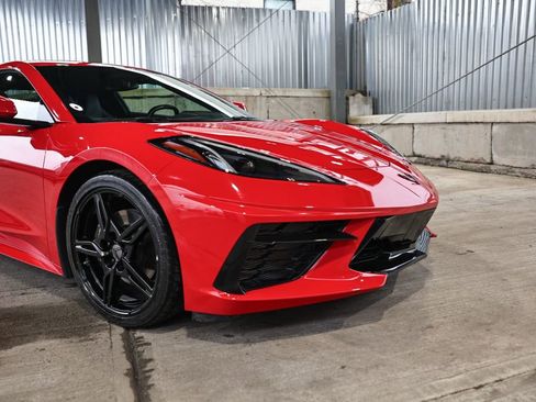 Used 2021 Chevrolet Corvette Stingray Coupe w/ Engine Appearance Package image 13